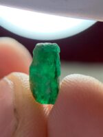1.95ct Swat Emerald Crystal: A Slender Beauty from the Mountains of Pakistan - Image 4