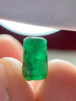 1.95ct Swat Emerald Crystal: A Slender Beauty from the Mountains of Pakistan - Image 5