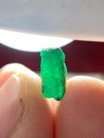 1.95ct Swat Emerald Crystal: A Slender Beauty from the Mountains of Pakistan - Image 6