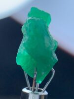 5.10ct Untreated Swat Emerald Crystal: A Remarkable Natural Gem of Exceptional Clarity - Image 2