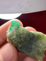 The Crown Jewel: 105.80 Carat Emerald Specimen from Swat Valley - Image 2
