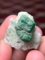 65.25 ct Swat Emerald Specimen: Bold Green Elegance - Image 6