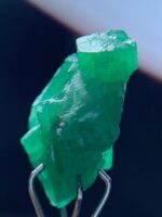 5.10ct Untreated Swat Emerald Crystal: A Remarkable Natural Gem of Exceptional Clarity - Image 10