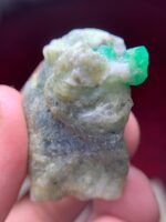 The Crown Jewel: 105.80 Carat Emerald Specimen from Swat Valley - Image 5