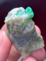 The Crown Jewel: 105.80 Carat Emerald Specimen from Swat Valley - Image 6