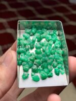 Sleek and Striking: 56.45ct Swat Emerald Rough - Image 3