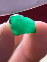 7.70 ct Swat Emerald Crystal (13.04 × 11.64 × 8.21 mm) – Bold Green Energy from Pakistan’s Gemstone Heartland - Image 4