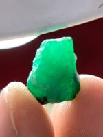 7.70 ct Swat Emerald Crystal (13.04 × 11.64 × 8.21 mm) – Bold Green Energy from Pakistan’s Gemstone Heartland - Image 6