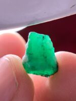 7.70 ct Swat Emerald Crystal (13.04 × 11.64 × 8.21 mm) – Bold Green Energy from Pakistan’s Gemstone Heartland - Image 8