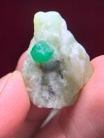 Natural Beauty Preserved: 25.50-Carat Swat Emerald Specimen - Image 3