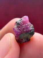 Majestic Fire: Showcasing a 14.85 Carat Afghan Ruby Specimen - Image 8