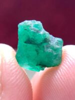 3.25ct Swat Emerald Crystal – Small Natural Gem with Vibrant Hue - Image 6