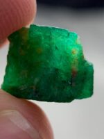 7.10ct Swat Emerald Crystal (9x12x8mm): A Natural Marvel in Green - Image 8