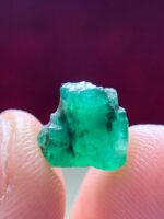 3.25ct Swat Emerald Crystal – Small Natural Gem with Vibrant Hue - Image 8