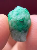 7.65ct Swat Emerald Crystal (15.80 x 10.93 x 7.28 mm) – Untouched Natural Beauty from Pakistan - Image 10