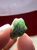 7.80ct Emerald Crystal from Laghman – A Compact Gem with Natural Charm - Image 3