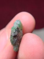 7.80ct Emerald Crystal from Laghman – A Compact Gem with Natural Charm - Image 5