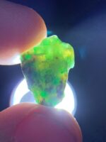 7.80ct Emerald Crystal from Laghman – A Compact Gem with Natural Charm - Image 7