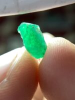 1.55ct Swat Emerald Crystal — A Natural Green Gem from Pakistan’s Highlands - Image 3
