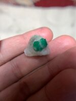 25.80 ct Swat Emerald Specimen – Depth-Rich Natural Crystal Form - Image 13