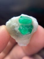 25.80 ct Swat Emerald Specimen – Depth-Rich Natural Crystal Form - Image 6