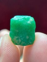 7.55ct Natural Swat Emerald Crystal – Untreated Green Beryl from Pakistan - Image 9