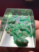 37.90ct Laghman Emerald Rough Lot – Impressive Volume, Natural Brilliance (17.11 x 10.84 x 7.37 mm) - Image 9