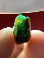 5.25ct Emerald Crystal from Laghman – A Fine Natural Stone - Image 8