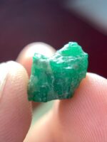 Bold & Balanced: 7.61ct Emerald Crystal from Swat (13.83 x 10.61 x 10.58 mm) - Image 4