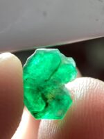 Delicate Elegance: 1.26 Carat Emerald Crystal from Swat Valley, Pakistan - Image 7