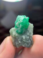 Striking 29.55-Carat Emerald Specimen: Bold Beauty in Green - Image 6