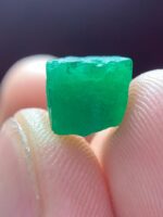 Natural Elegance: 4.07ct Emerald Crystal from Swat (7.21 x 8.96 x 8.73 mm) - Image 3