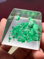 Exploring a 27.40ct Emerald Rough from Swat: Dimensions, Value & Market Insight - Image 4