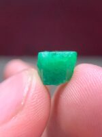 Natural Elegance: 4.07ct Emerald Crystal from Swat (7.21 x 8.96 x 8.73 mm) - Image 6