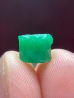 Natural Elegance: 4.07ct Emerald Crystal from Swat (7.21 x 8.96 x 8.73 mm) - Image 8