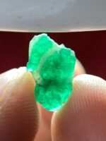 A Closer Look at a 2.37ct Swat Emerald Crystal: Dimensions, Potential and Value - Image 8