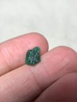 The Elegant 2.00 ct Swat Emerald Crystal: A Balanced Gem of Natural Beauty - Image 8
