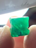 The Whispering Crystal – 3.87 ct Swat Emerald - Image 11