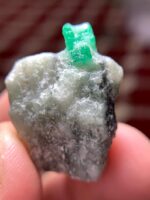46.40 ct Swat Emerald: A Powerful Crystal Shaped by the Heart of the Mountains - Image 6