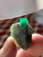 46.40 ct Swat Emerald: A Powerful Crystal Shaped by the Heart of the Mountains - Image 7