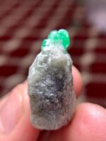 46.40 ct Swat Emerald: A Powerful Crystal Shaped by the Heart of the Mountains - Image 9