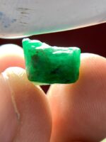9.70 ct Swat Emerald Crystal (11.79 × 9.75 × 6.60 mm) – Natural Green Brilliance from Pakistan’s Emerald Belt - Image 4