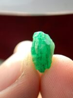 New Crystal: 3.26 ct Swat Emerald — Well-Proportioned and Faceting-Ready - Image 6