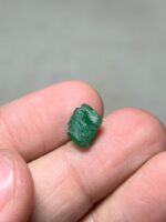 New Crystal: 3.26 ct Swat Emerald — Well-Proportioned and Faceting-Ready - Image 10