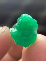 6.51 ct Natural Emerald Crystal from Swat Valley – Substantial Weight with Refined Symmetry - Image 3