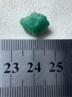 Natural Geometry in Green: 7.01ct Swat Emerald Crystal - Image 4