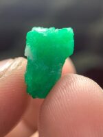 6.51 ct Natural Emerald Crystal from Swat Valley – Substantial Weight with Refined Symmetry - Image 4
