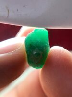 Natural Geometry in Green: 7.01ct Swat Emerald Crystal - Image 7