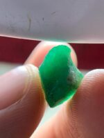 Natural Geometry in Green: 7.01ct Swat Emerald Crystal - Image 10