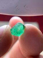 Earth-Grown Elegance: 2.06ct Emerald Crystal from Swat - Image 3
